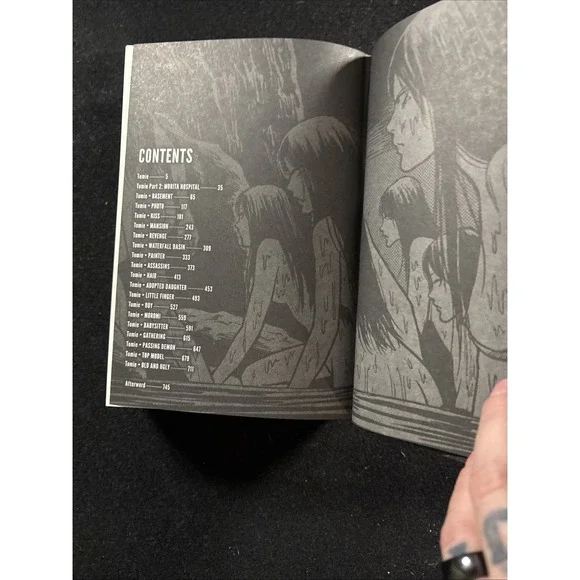 Junji Ito Tomie Hardcover VIZ Media Manga Horror Graphic Novel English - Picture 2 of 4